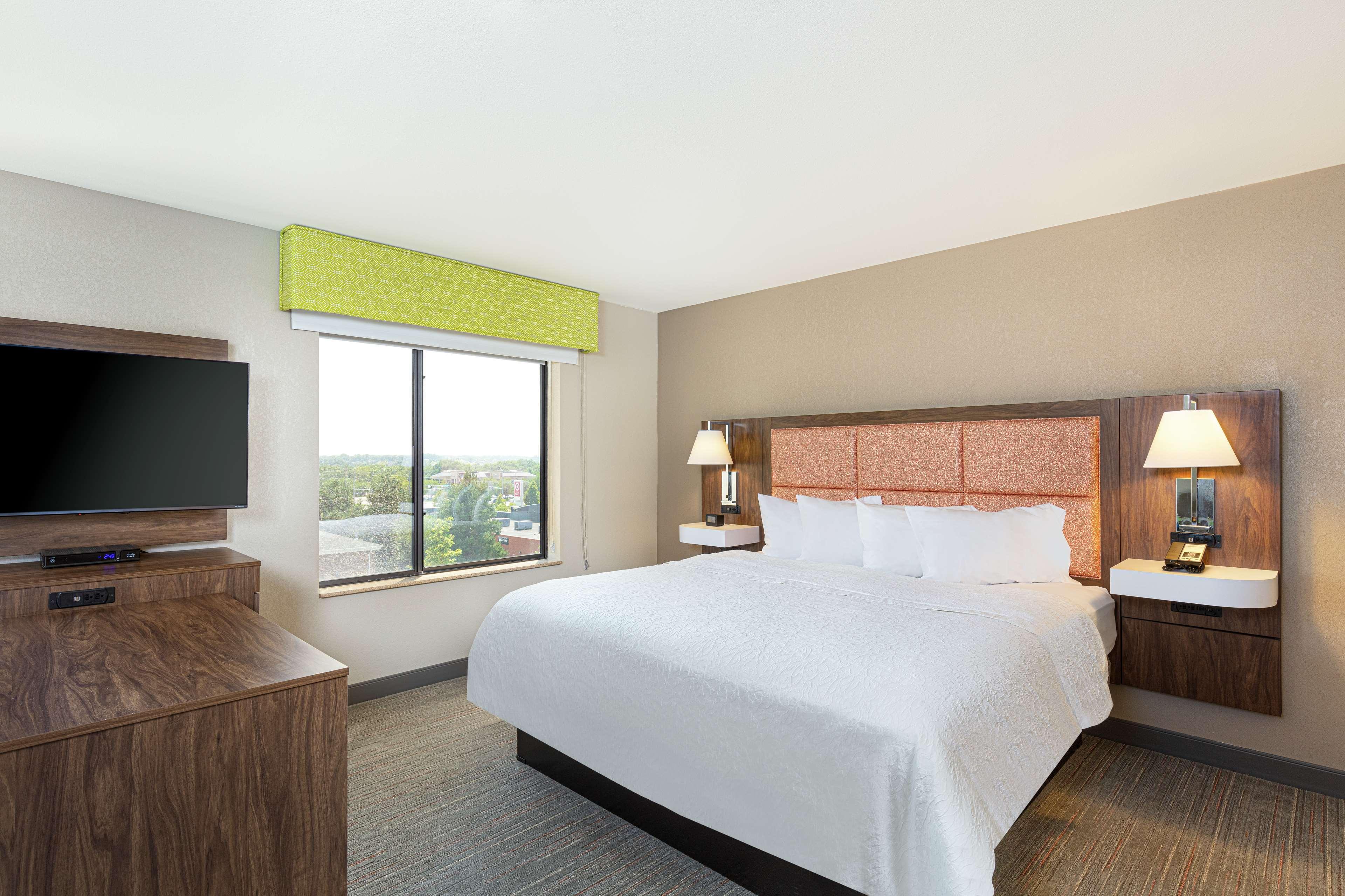 Newly Renovated Hampton Inn Omaha West Lakeside Esterno foto
