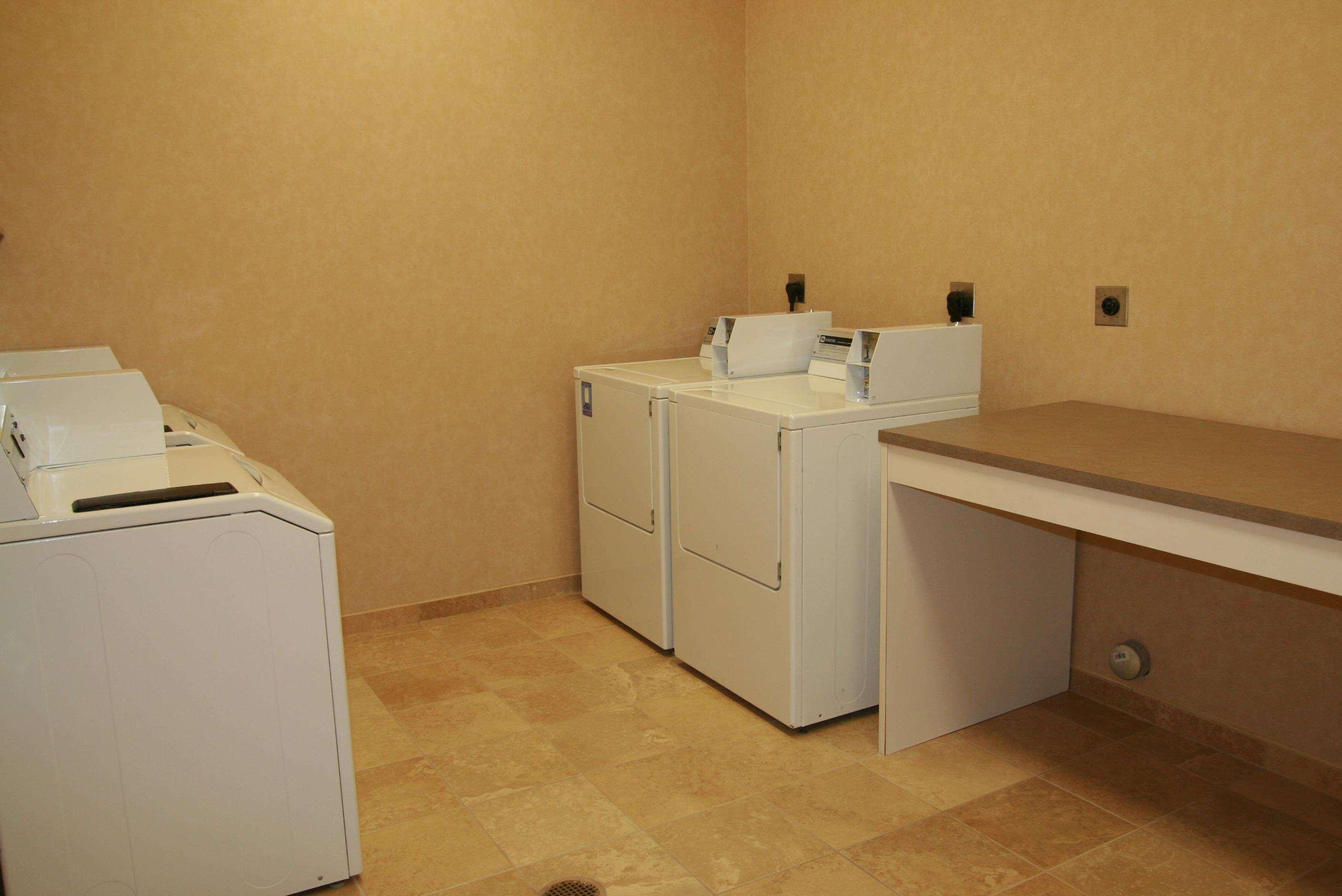 Newly Renovated Hampton Inn Omaha West Lakeside Esterno foto