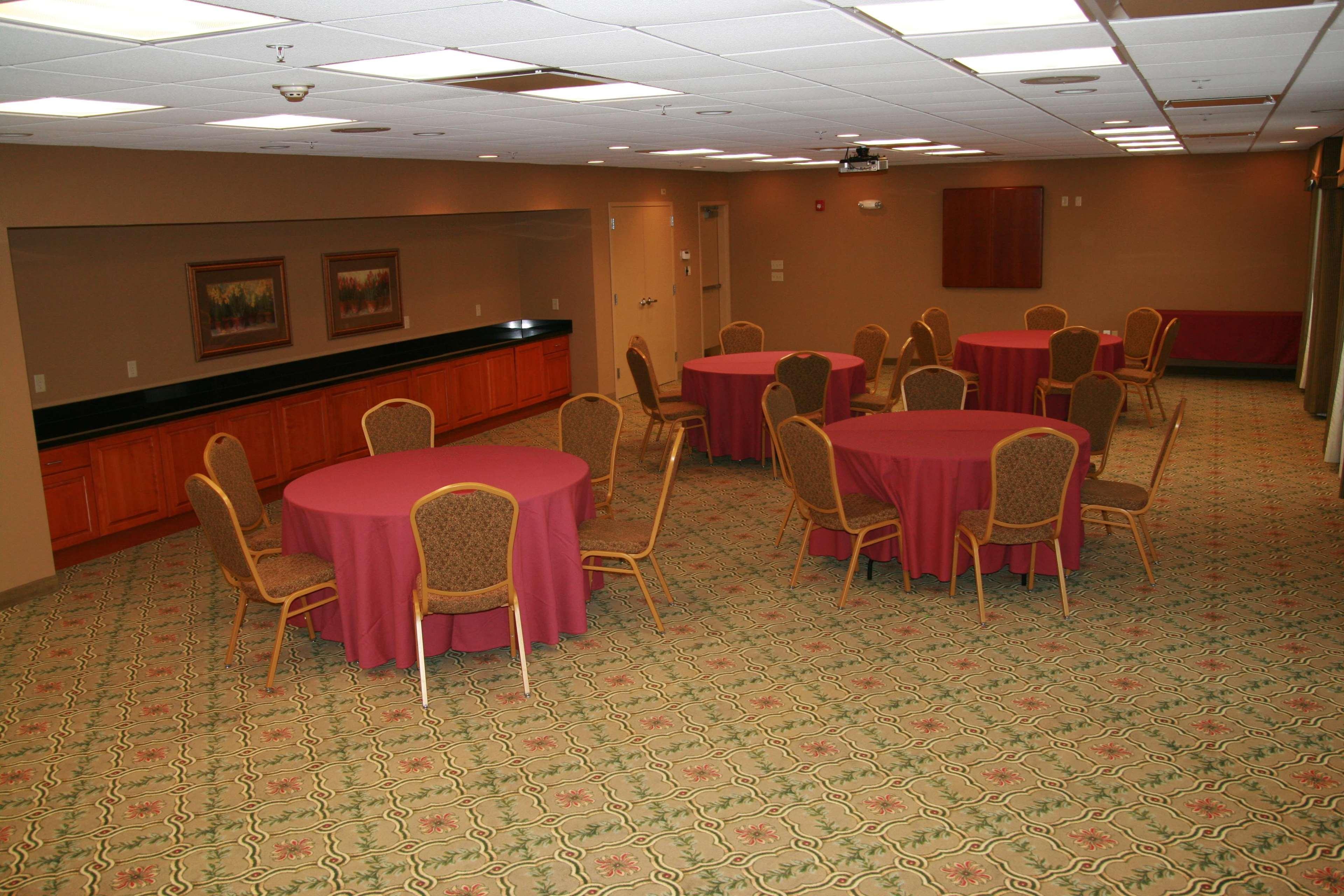 Newly Renovated Hampton Inn Omaha West Lakeside Esterno foto