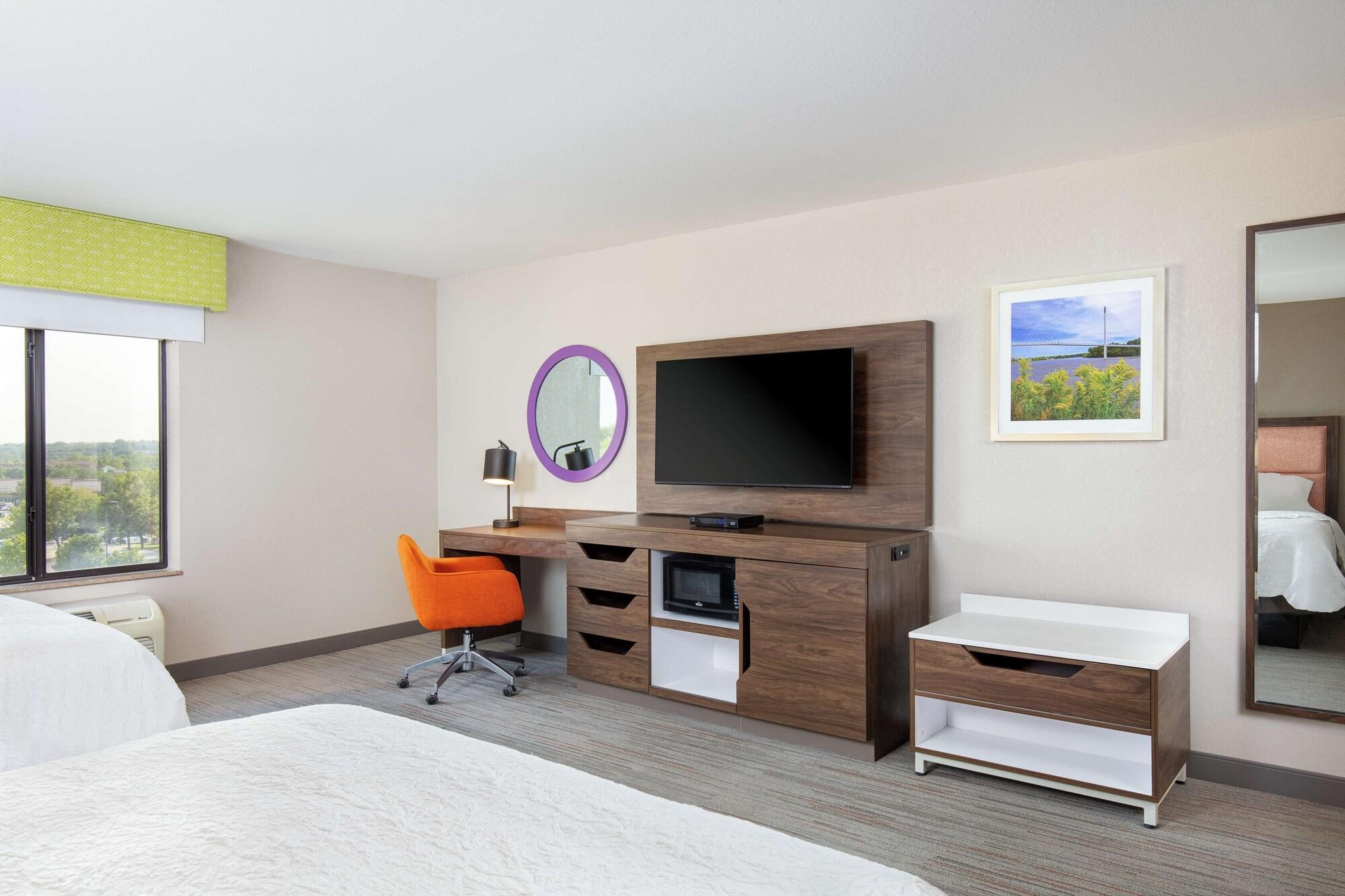 Newly Renovated Hampton Inn Omaha West Lakeside Esterno foto